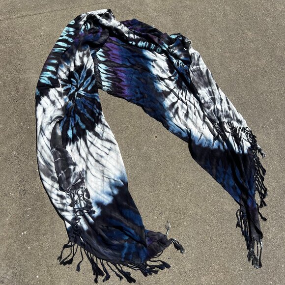 Brightly Twisted 100% viscose scarf, rarely used! - Picture 1 of 6